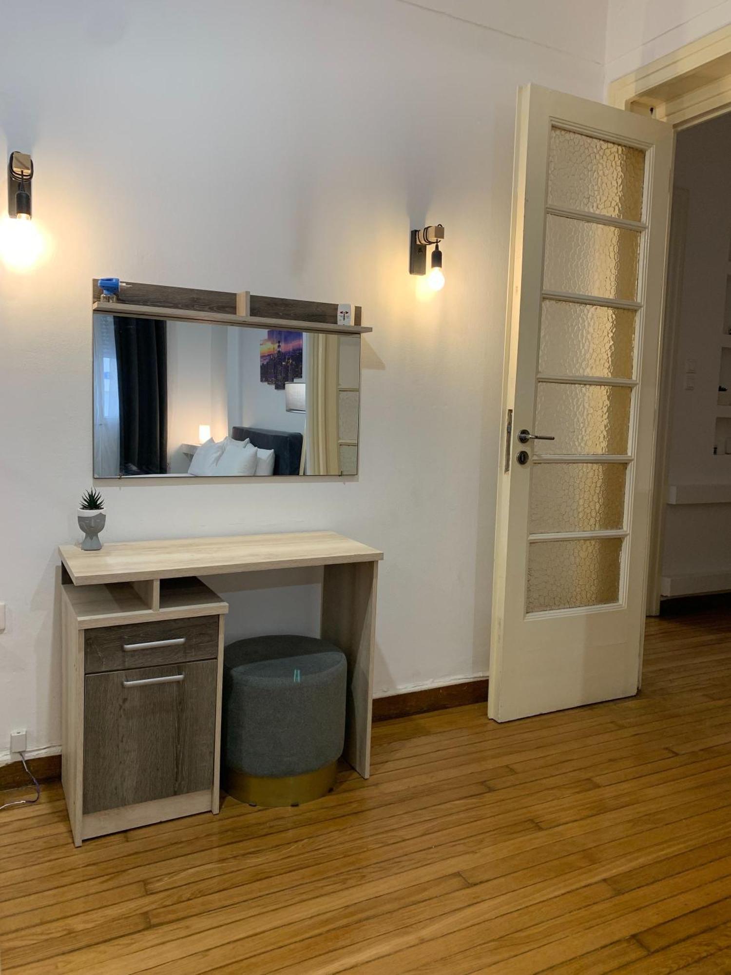 Aura At Kolonaki Apartment